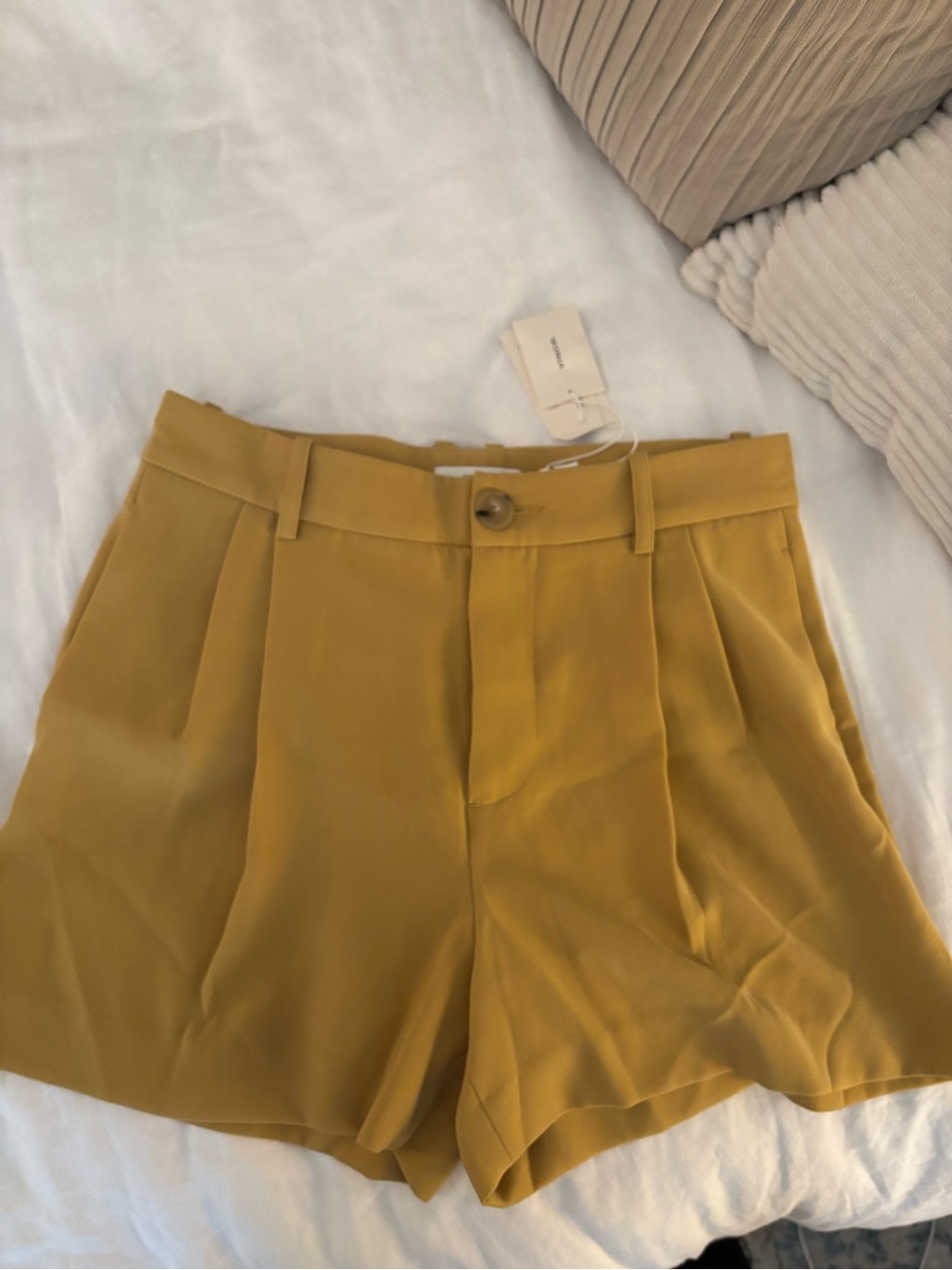 NWT Vince Tailored High Rise Shorts
